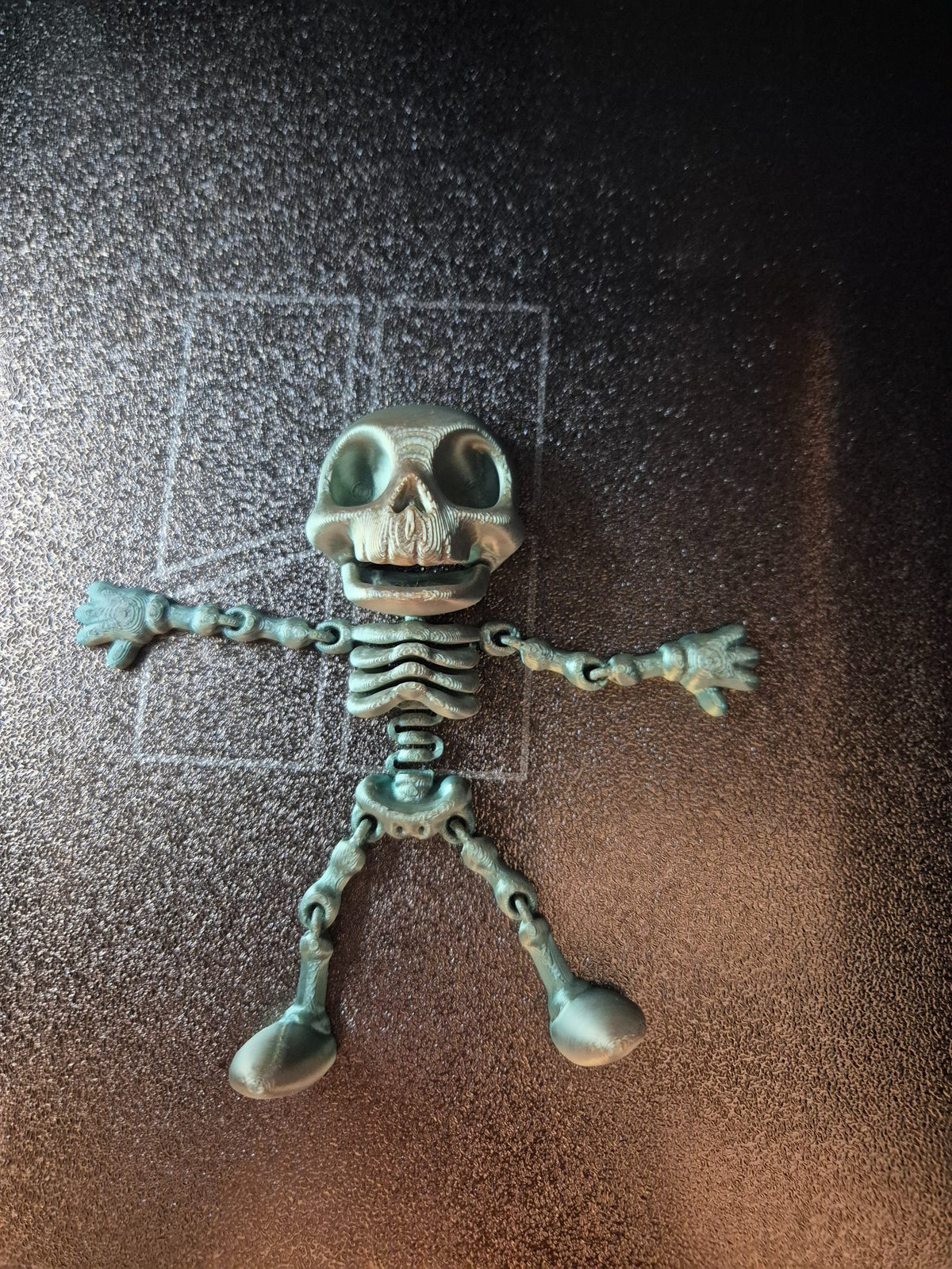 Articulated Skeleton ā 3D Printed Flexible Desk Toy